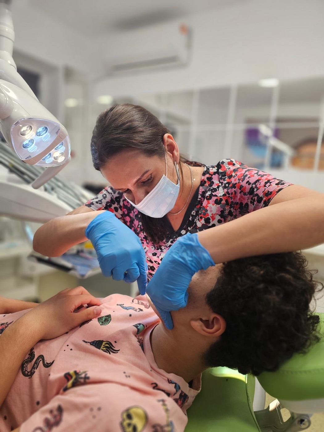 Dr. Roxana Ariciu, medic ortodont EbiDent