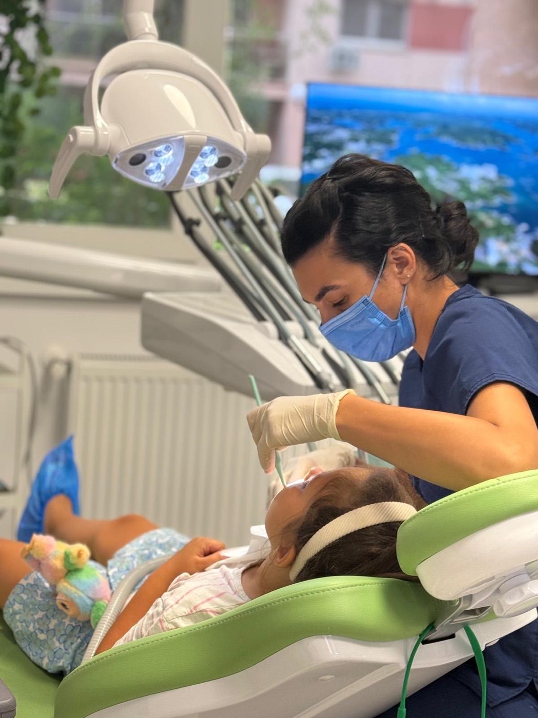 Prima vizită la dentist pentru copii la EbiDent, Sector 3